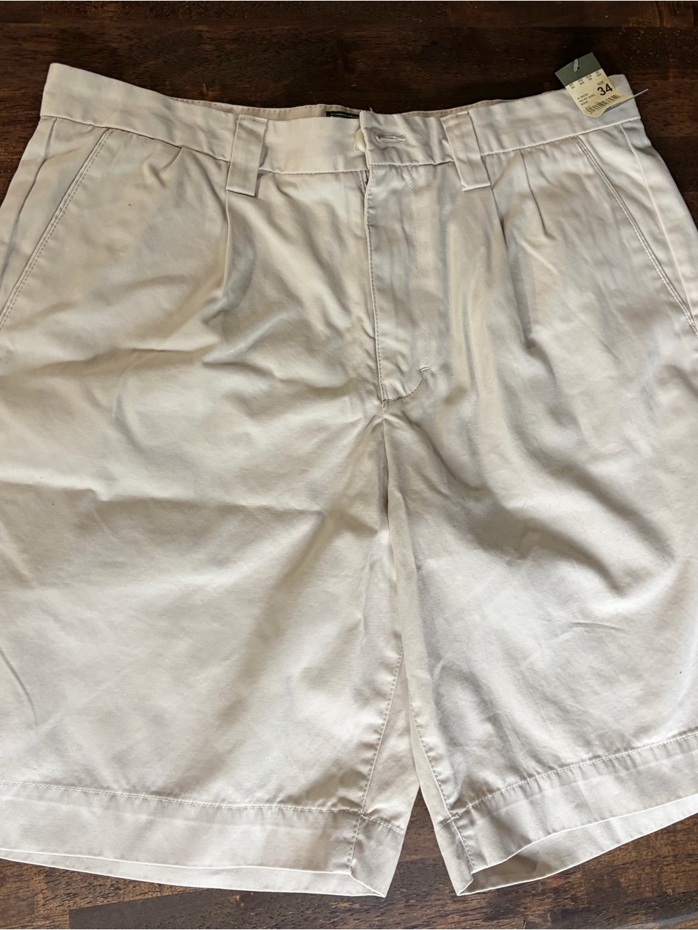 Eddie Bauer Men's Cream Pleated Casual Shorts NWT
